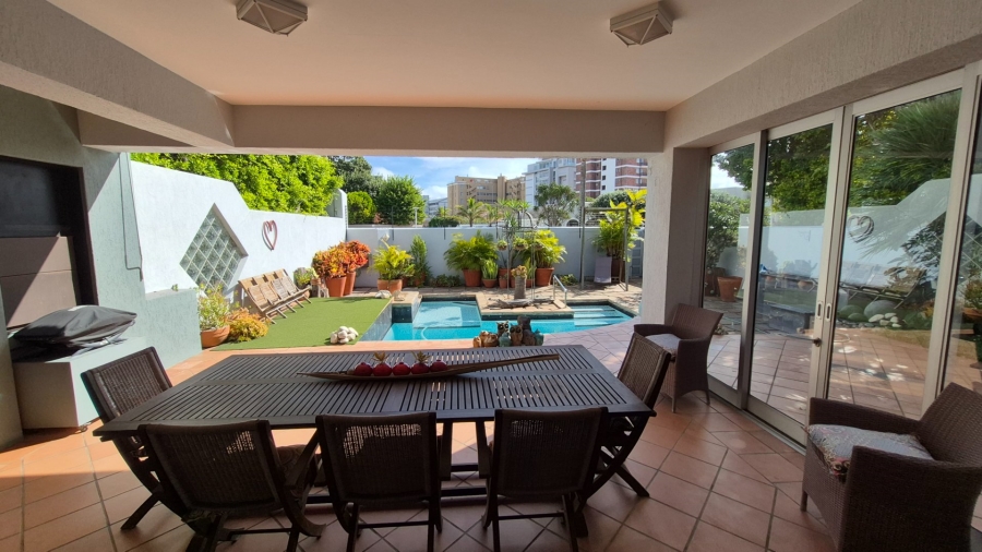 4 Bedroom Property for Sale in Summerstrand Eastern Cape